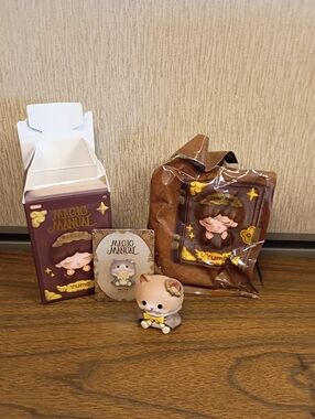 T14 Joytoys Yumo Magic Manual Blind Box Mini Figure - Brown Cat